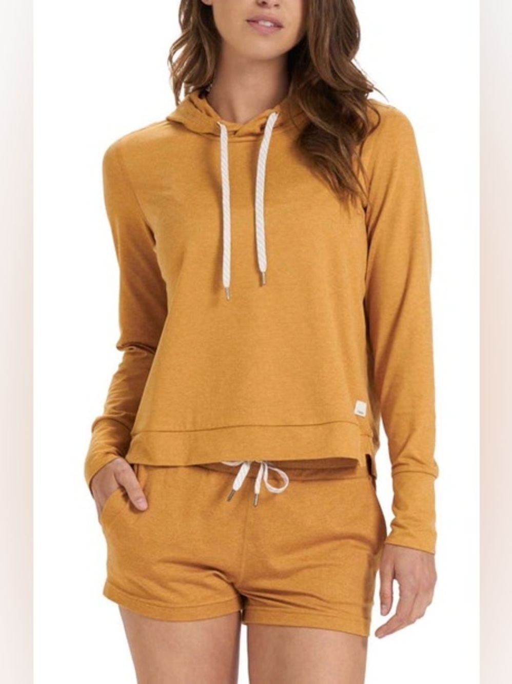 Vuori Halo Essential Hoodie in Flax Heather